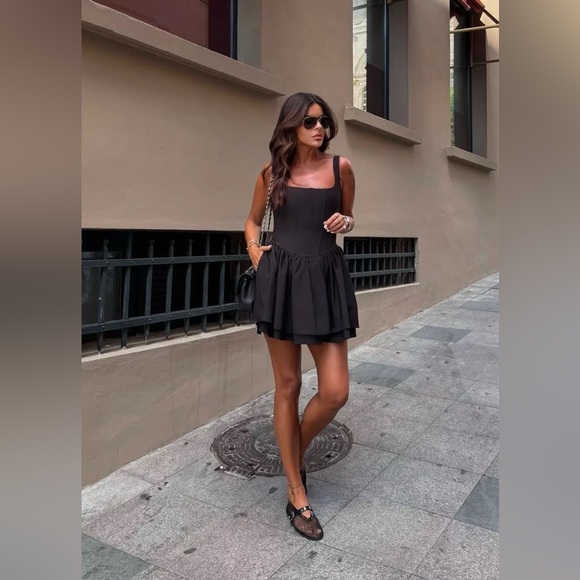 ZARA NWT WOMAN RUCHED CORSET MINI DRESS BLACK - Picture 10 of 16